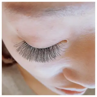 ロング カラー パーマ ヘアアレンジ キッズ ネイル マツエク・マツパ 神山 ビューティー・アイのマツエク・マツパデザイン