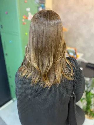 セミロング ARARE HAIR みゆきのヘアスタイル