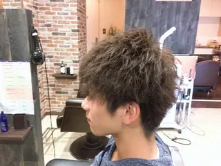 カラー ZAZA rubik所属・此島 雄聖のヘアスタイル