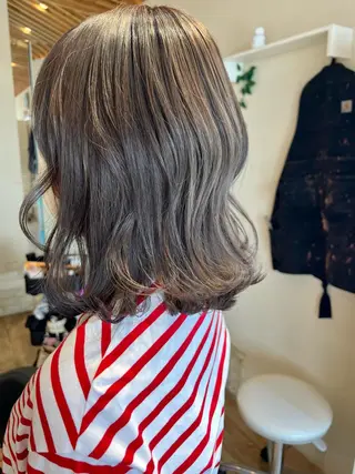 カラー 早川 真幸のヘアスタイル