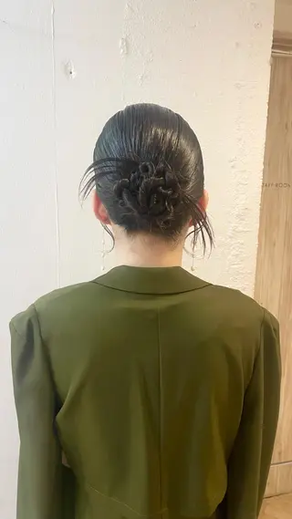 ロング ヘアアレンジ 艶カラー/ ストレート/くるみのヘアスタイル