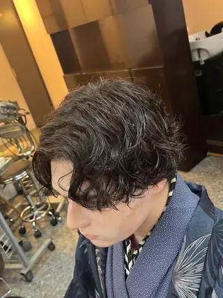 ミディアム パーマ CuMARi所属・予約の98.7%パー マ🌈men's専門のヘアスタイル