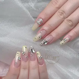 ネイル Maggie Nail🦩のネイルデザイン