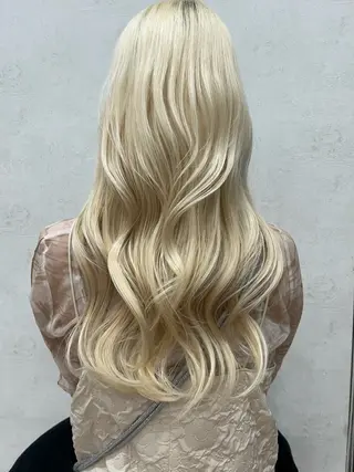 ロング カット/パーマ / 淡色/Rinoのヘアスタイル