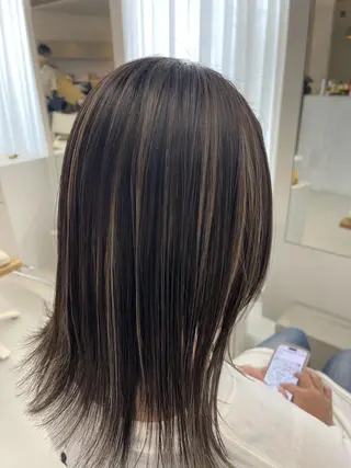 カラー ハイトーン/艶髪/ 暗髪/韓国/sanaのヘアスタイル