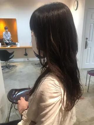 ロング MIOベージュカラー 柔らかいカラーのヘアスタイル