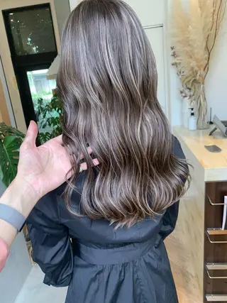 ロング カラー Bree"ze所属・大河原 修太のヘアスタイル