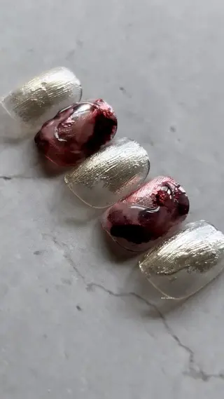 ネイル 関山 志乃のネイルデザイン