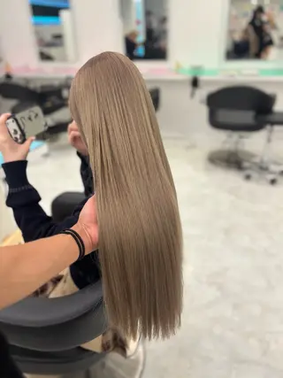 ロング カラー 大人っぽベージュ🤍 当日予約◎ヒロトのヘアスタイル