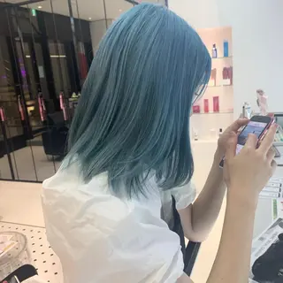 ミディアム カラー ハッシュカット/ハイ トーン/MANAMIのヘアスタイル