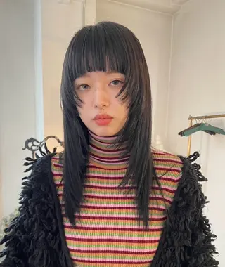 セミロング 話題沸騰中🌟 /ケアブリーチ/徳志のヘアスタイル