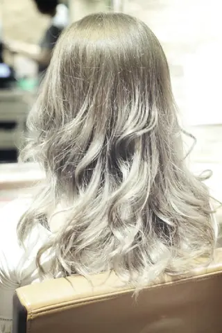 ロング カラー セミロング SAI hairgardenのヘアスタイル