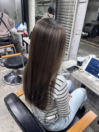 ロング カラー Hanashiro Narumiのヘアスタイル