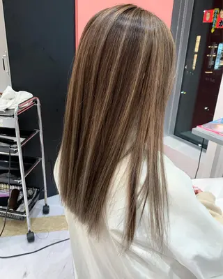 ロング カラー パーマ ヘアアレンジ メンズ キッズ ネイル マツエク・マツパ 酸性ストレート 髪質改善大槻勇樹のヘアスタイル
