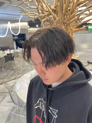 ショート カラー パーマ メンズ カラーモデル⚡️ REONのヘアスタイル