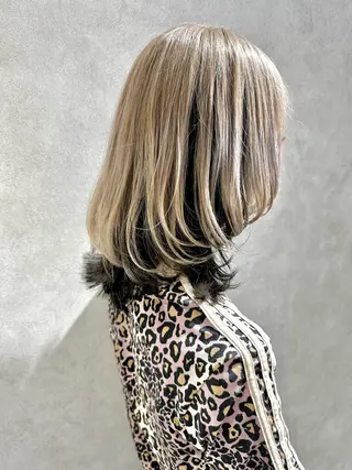 セミロング カラー 韓国系/ウルフ/ ブリーチ/常角友野のヘアスタイル