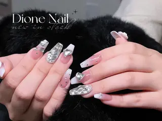ネイル Dione ネイル専門店のネイルデザイン