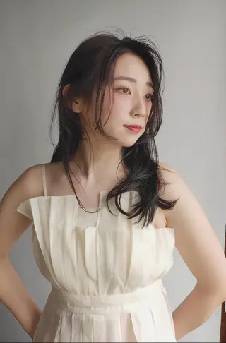 セミロング カラー ReiZ Mizuhoのヘアスタイル