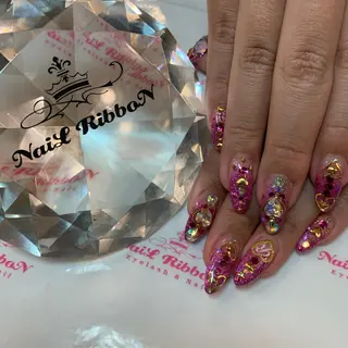 ネイル ネイルリボン 受付スタッフのネイルデザイン