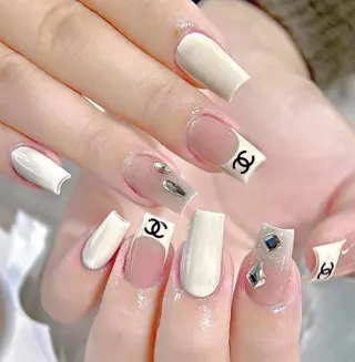 ネイル 清水 ユナのネイルデザイン