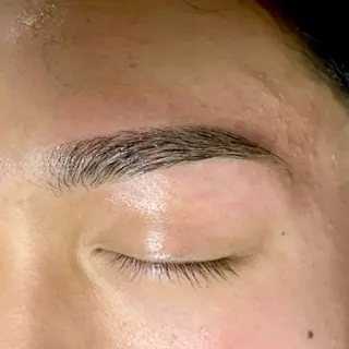 アイブロウ MIMI RUSH 安城 jubilee店所属・鍋田 彩歌のマツエク・マツパデザイン