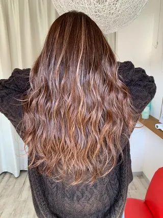 ロング Welila by haku所属・Yuuki ウェリラバイハクのヘアスタイル