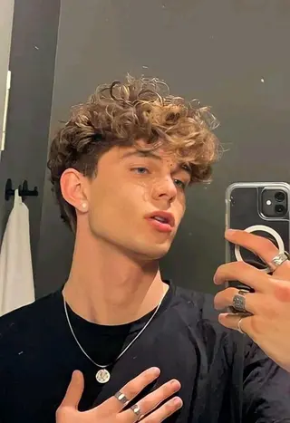 ショート カラー パーマ メンズ 新宿メンズパーマ ヨモギダのヘアスタイル