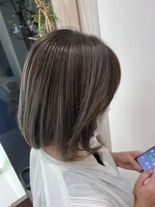 ミディアム カラー 𝒩𝑜𝓃𝑜 / lenahcARIAのヘアスタイル