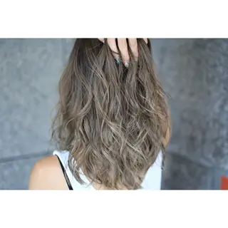 ミディアム カラー 加藤 利基のヘアスタイル