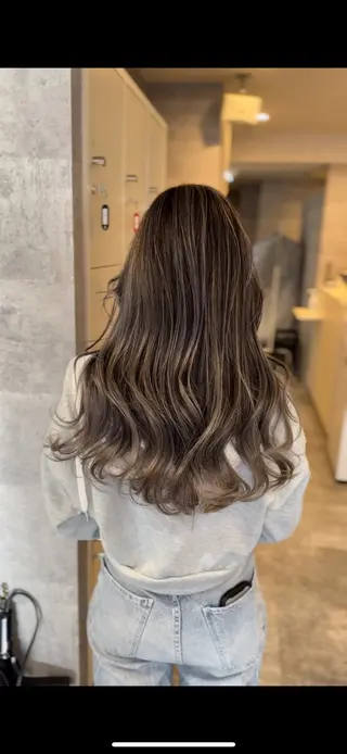 ロング カラー BEL所属・三池 ブルノのヘアスタイル