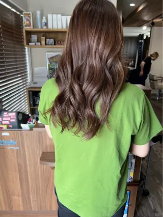 カラー 今野 詩音のヘアスタイル