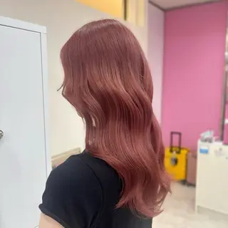 ロング カラー 伊藤 綾のヘアスタイル