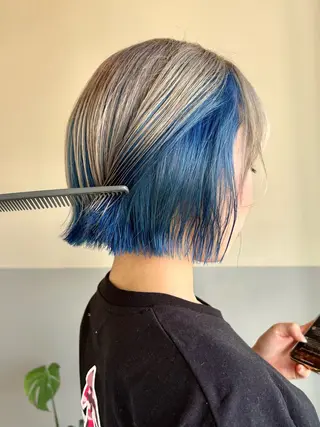 ショート ノエ/ インナーカラー/高岳のヘアスタイル