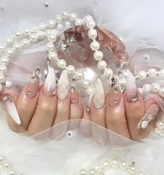 ネイル WISTERIA SAKAEのネイルデザイン