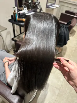 ロング シャンプーボーイセントラル所属・ミウラフウキ 髪質改善のヘアスタイル