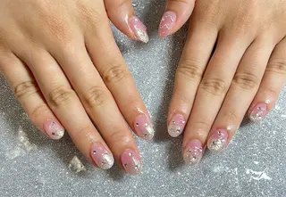 ネイル VIERU 🌈🎀💖のネイルデザイン