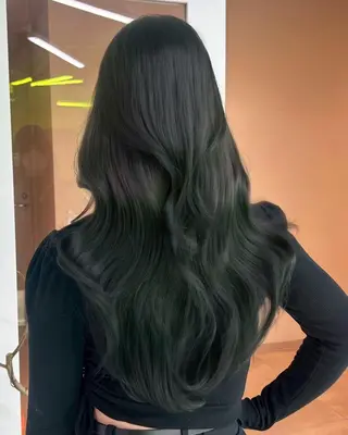 カラー トレンドスタイル🤍 透明感ヘアのヘアスタイル