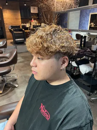 パーマ メンズ litbyfifth 濵崎寛太のヘアスタイル