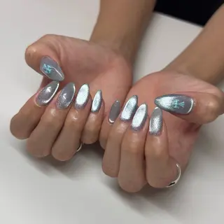 ネイル UnFLAIR AIKAのネイルデザイン