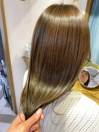 ミディアム カラー レイヤーカット /透明感カラー西田のヘアスタイル