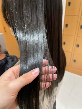 ミディアム 大橋 芽衣のヘアスタイル