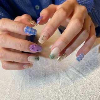 ネイル Aleum所属・Nail Salon Aleumのネイルデザイン