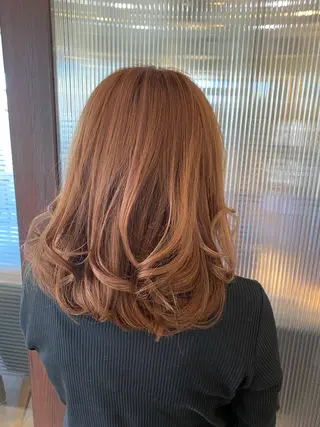 セミロング 鈴木 千恵子のヘアスタイル