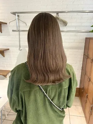 セミロング カラー 💫レイヤーカット 💫ブリーチ💫サキのヘアスタイル