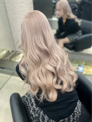 カラー 🐬透明感カラー/ ハイトーン/ユウ🐬のヘアスタイル