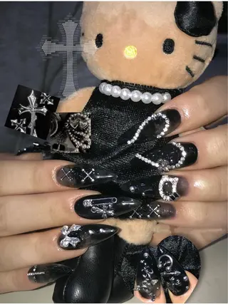 ネイル Mew_Sanie所属・Sanie Salonのネイルデザイン