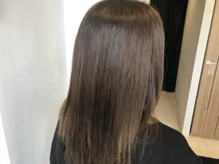 ロング カラー 辻本 夏子のヘアスタイル