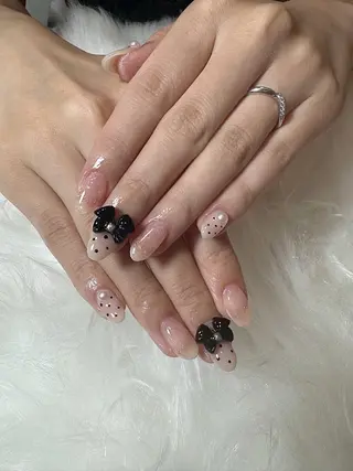 ネイル シュシュ 🎀 girly nailのネイルデザイン