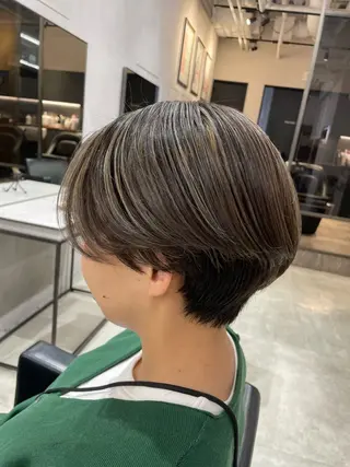 ショート カラー 透明感カラー✨艶髪 制作🌱山根あゆみのヘアスタイル