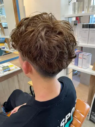 ショート パーマ メンズ 山本 陸央のヘアスタイル